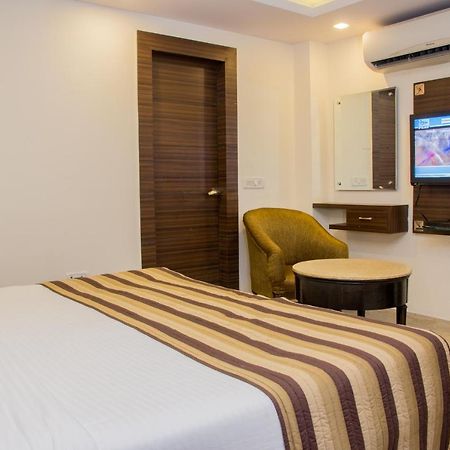 Hotel Pawan Plaza Near Sir Ganga Ram Hospital Delhi  Luaran gambar
