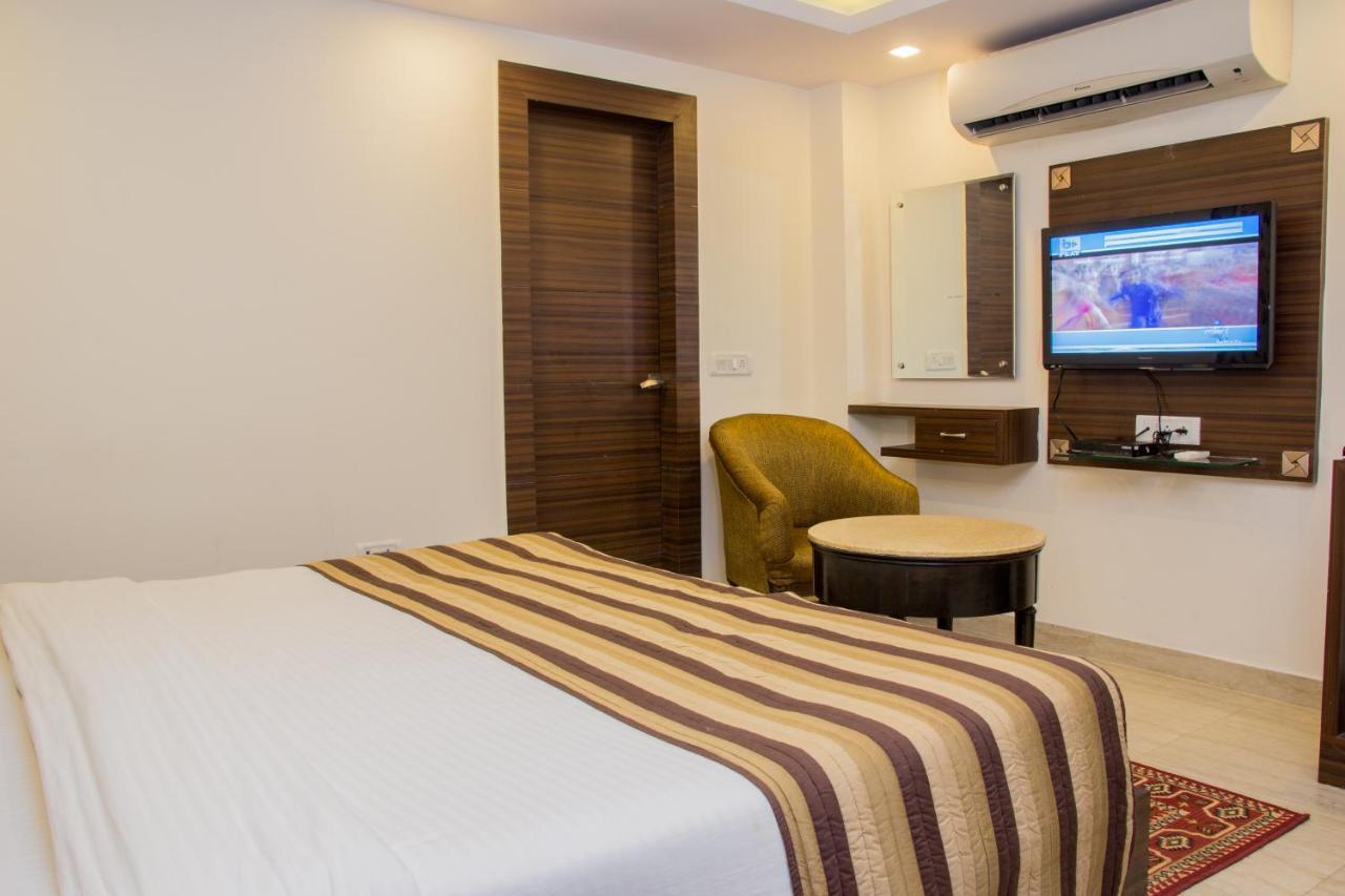 Hotel Pawan Plaza Near Sir Ganga Ram Hospital Delhi  Luaran gambar