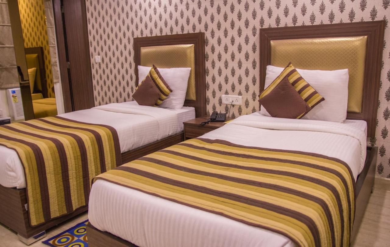 Hotel Pawan Plaza Near Sir Ganga Ram Hospital Delhi  Luaran gambar