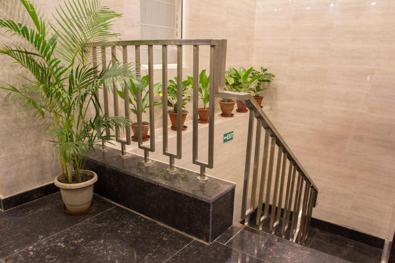 Hotel Pawan Plaza Near Sir Ganga Ram Hospital Delhi  Luaran gambar