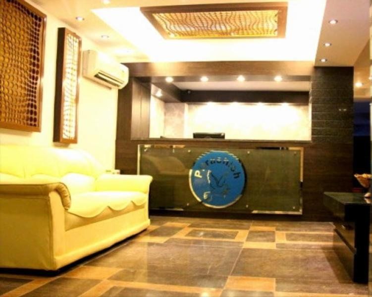 Hotel Pawan Plaza Near Sir Ganga Ram Hospital Delhi  Luaran gambar