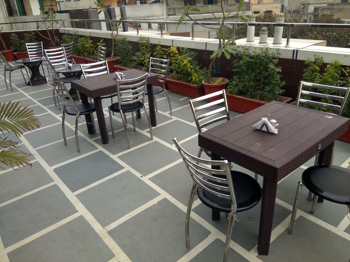 Hotel Pawan Plaza Near Sir Ganga Ram Hospital Delhi  Luaran gambar